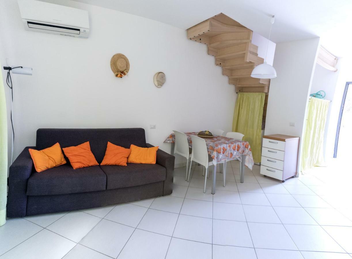 Villa Gabriella Porto Pino Bagian luar foto